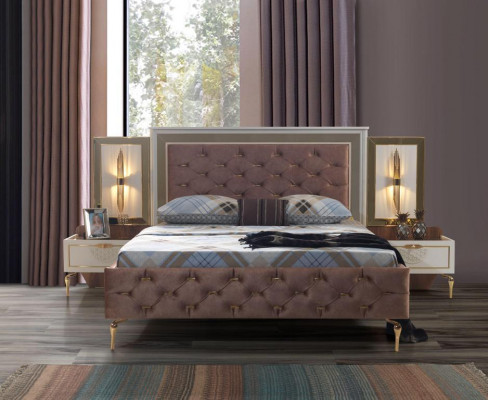 Elegantes Schlafzimmer-Set im luxuriösen Design mit prächtigen Mustern
