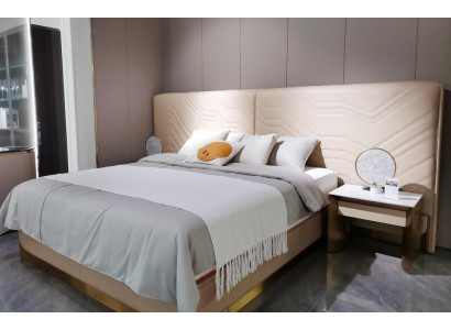 Elegantes DoppElegantes Doppelbett luxuriöses Schlafzimmerbett stilvolles Bett