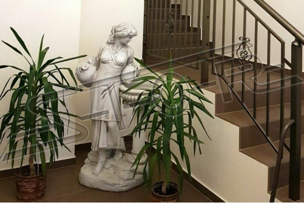 Kübel Skulptur Design Figur Statue Garten Figuren Statuen Skulpturen S101077