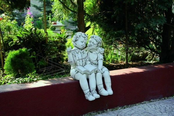 Statue Figur Kinder auf Bank Statuen Figuren Skulptur Skulpturen
