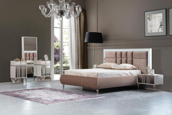 Exklusives Luxuriöses Schlafzimmerset mit edler brauner Kommode