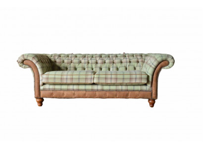 Luxuriöses Designer-Sofa im Chesterfield-Design mit drei Sitzplätzen