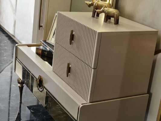 Schlafzimmer Luxus Möbel Set Bett 2x Nachttische Kleiderschrank Schrank