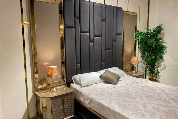 Schlafzimmer Set Bett 2x Nachttische luxuriös 3tlg Komplett Sets Betten