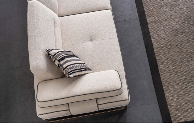 Weißes Sofa Exklusiver 3-Sitzer Wohnzimmer Textil Polster Couch Neu