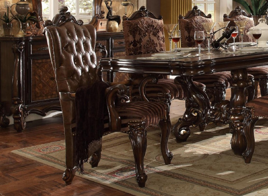 Klassischer Brauner Chesterfield Sitzer Exklusiver Lederstuhl Barock-Stil Sitzmöbel