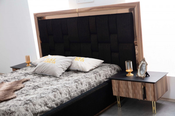 Stilvolles Schlafzimmer-Set in Beige und Braun mit luxuriösem Bett + 2 Nachttischen und Frisiertisch