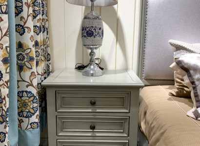 Nachttisch Tisch Schlafzimmer Beistelltisch Holz Konsolen Tische Möbel