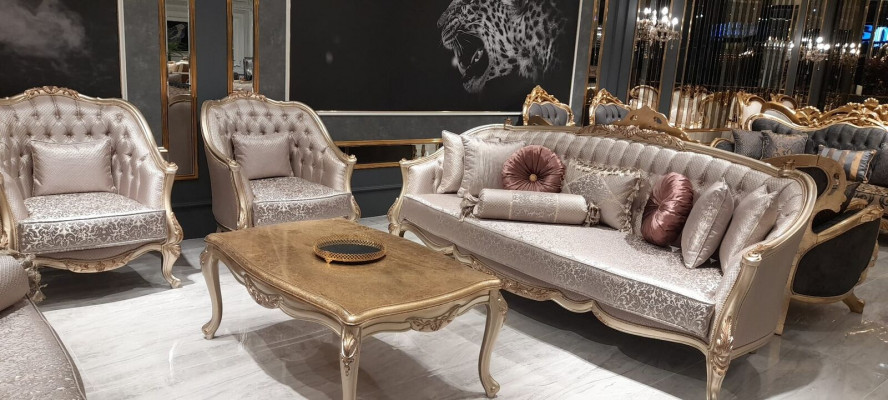 Klassische Chesterfield Garnitur 311 Sitz mit Couchtisch Samt Gold Holz