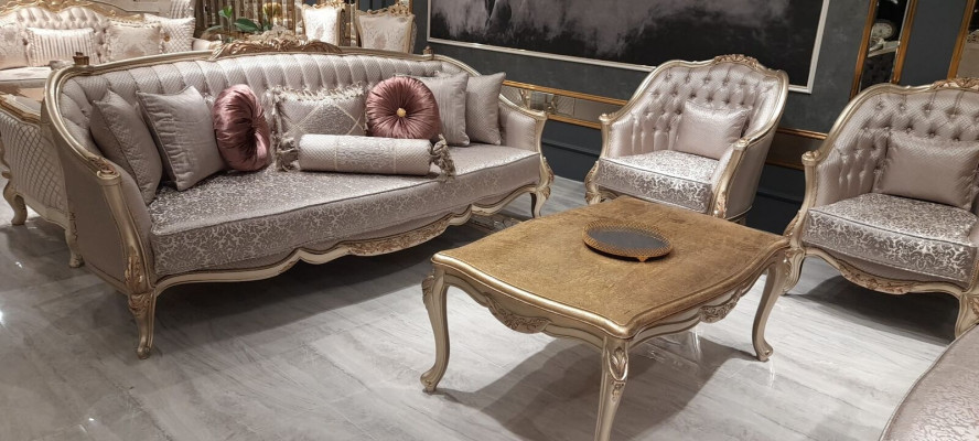 Klassische Chesterfield Garnitur 311 Sitz mit Couchtisch Samt Gold Holz