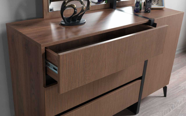 Moderne Braune Schlafzimmer Kommode 3x Schubladen 1-türig Holz Möbel