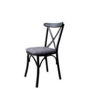 Ein Holzstuhl mit einem weichen Sitz und einem runden Rücken für Ihr Esszimmer