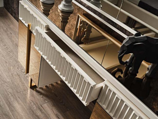 Schlafzimmer 4 tlg.Set Polster Bett 2x Nachttische Kleiderschrank Luxus