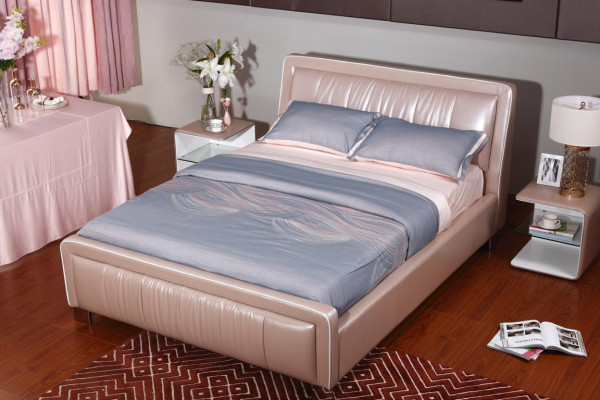 Designer Doppelbett Bett Betten Schlafzimmer Leder Hotel Luxus Polster