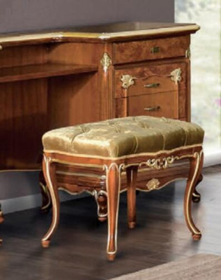 Hocker Designer Chesterfield Fußhocker Beistellhocker Chaiselounge Polster Neu