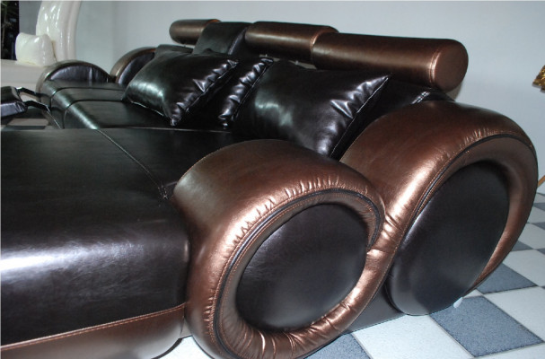 Elegante Designer Eckcouch Berlin II Ledersofa mit USB Sofa Couch Maßfertigung