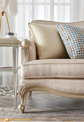 Luxus Dreisitzer Couch Sofa Polster Möbel 3 Sitzer Couchen Sofas xxl