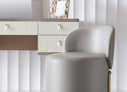 Luxus Sessel Hocker Stuhl Lounge Club Designer Möbel Schlaf Wohn