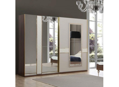 Luxus Kleiderschrank mit vergoldeten Akzenten und Spiegeln