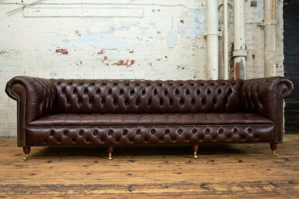 Braunes Chesterfield 4 Sitzers Klassische Luxus Barock Rokoko Sofa