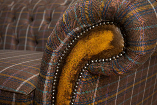 Klassisch Designer Braunes Sofa Dreisitzer Sitzer Chesterfield Stil Moderne Couch 