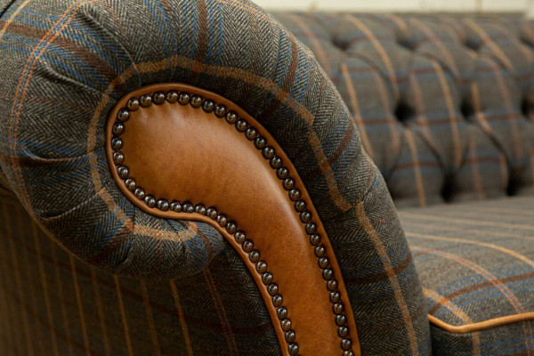 Design Chesterfield 3 Sitzer Stoff Couch Grau Polster Sofas Sofa England 225cm