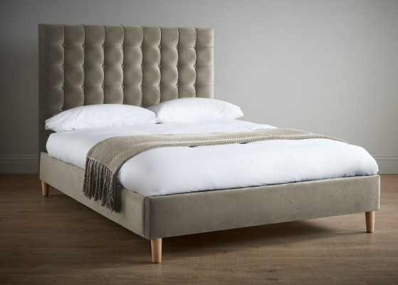 Graues Luxus Chesterfield Doppelbett Polsterbett Schlafzimmer Bett