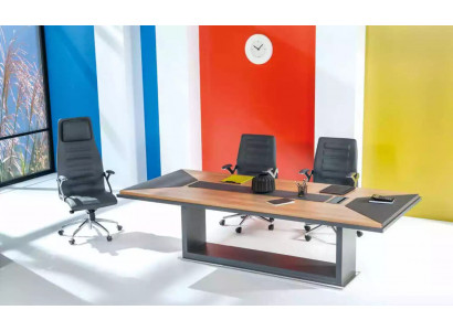 Komfortabler stilvoller Konferenztisch Schreibtisch Büromöbel Holz