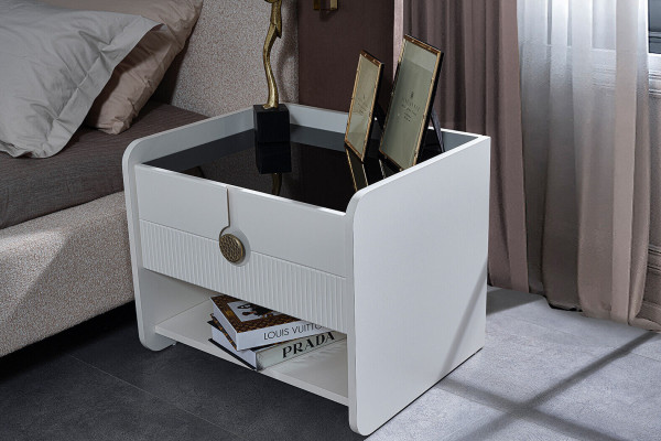 Stilvolle Schlafzimmer Möbel Designer Bett 2x Nachtische Kleiderschrank